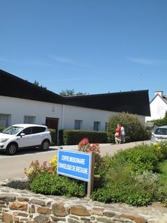 Centre Missionnaire Carhaix - Vue de l'entrée principale